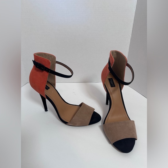 Zara Shoes - Zara Colorblock Ankle Strap Heeled Shoe with orange suede size 39 8.5